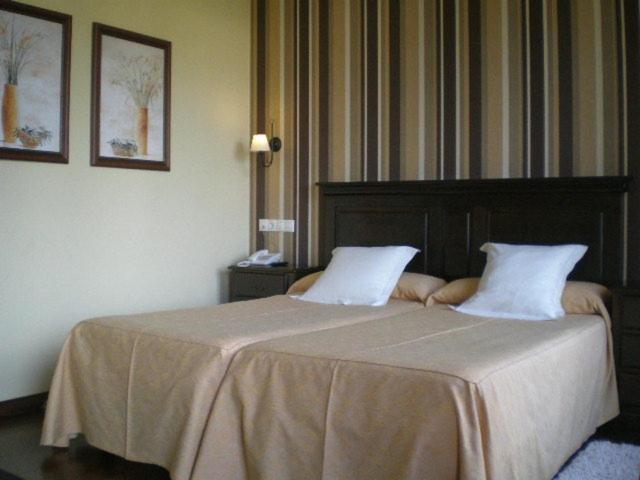 Hotel La Casona De Lazurtegui Ribadeo Exterior foto